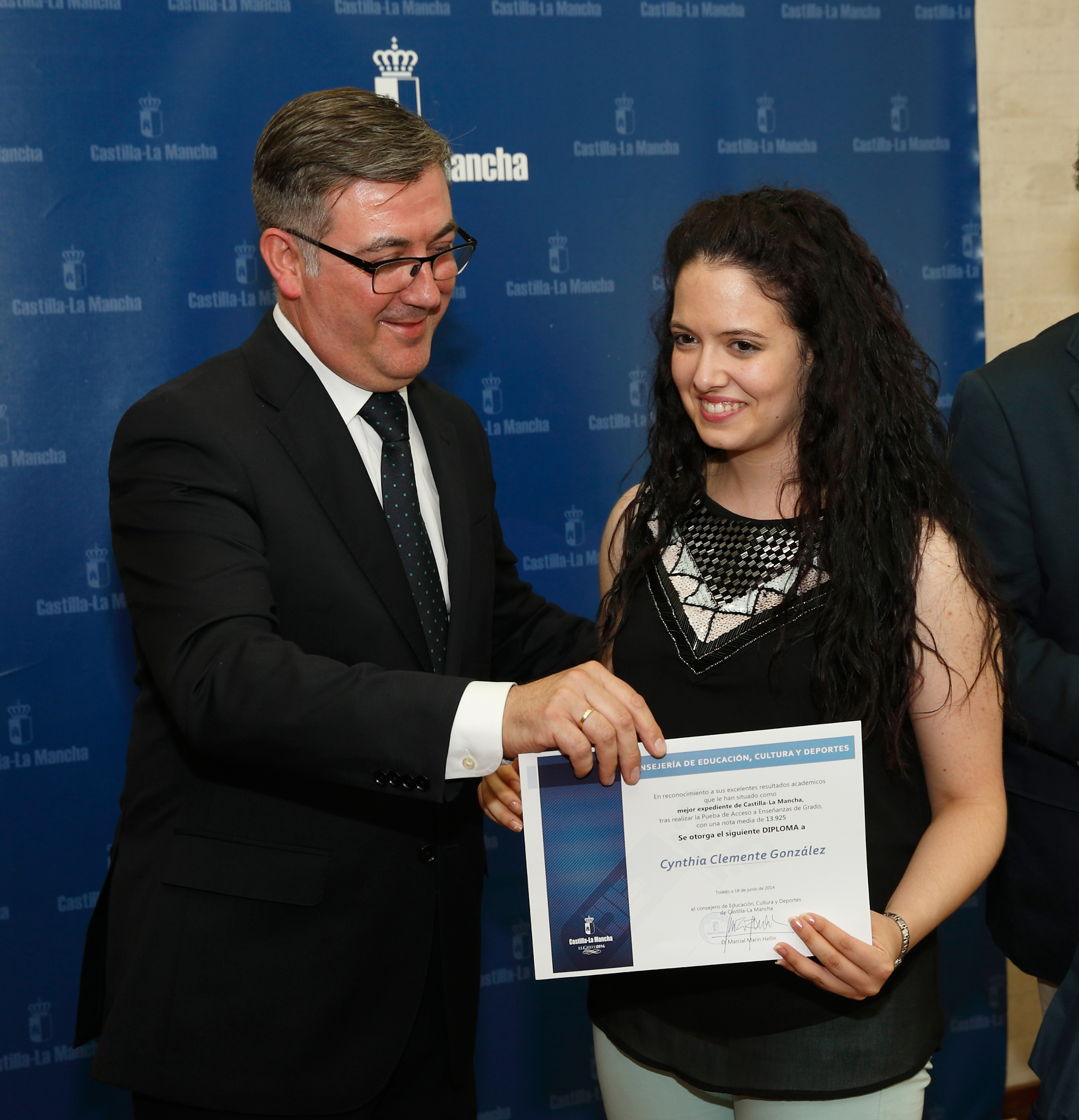 3 Marín recibe a los alumnos con mejores resultados academicos