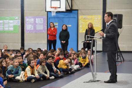 Artículo del presidente Emiliano García-Page con motivo del Día de la Enseñanza: La educación, un «bien verdadero»